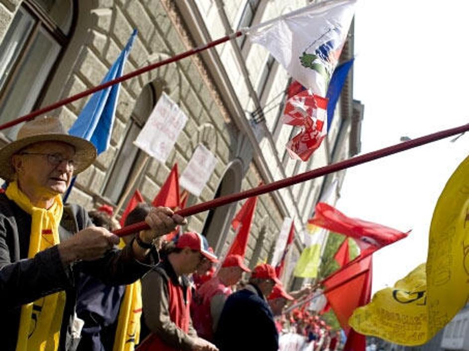 ZSSS je na konferenco povabila tudi delavce iz nekaterih podjetij, ki so šla v s