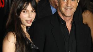 Mel je priznal, da se je s pestmi lotil Oksane. (Foto: Flynet)