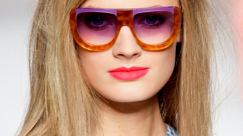 Izstopajte z očali. (Foto: Imaxtree)