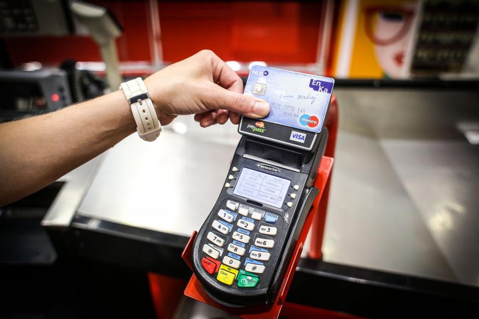 pay pass | Avtor: Saša Despot