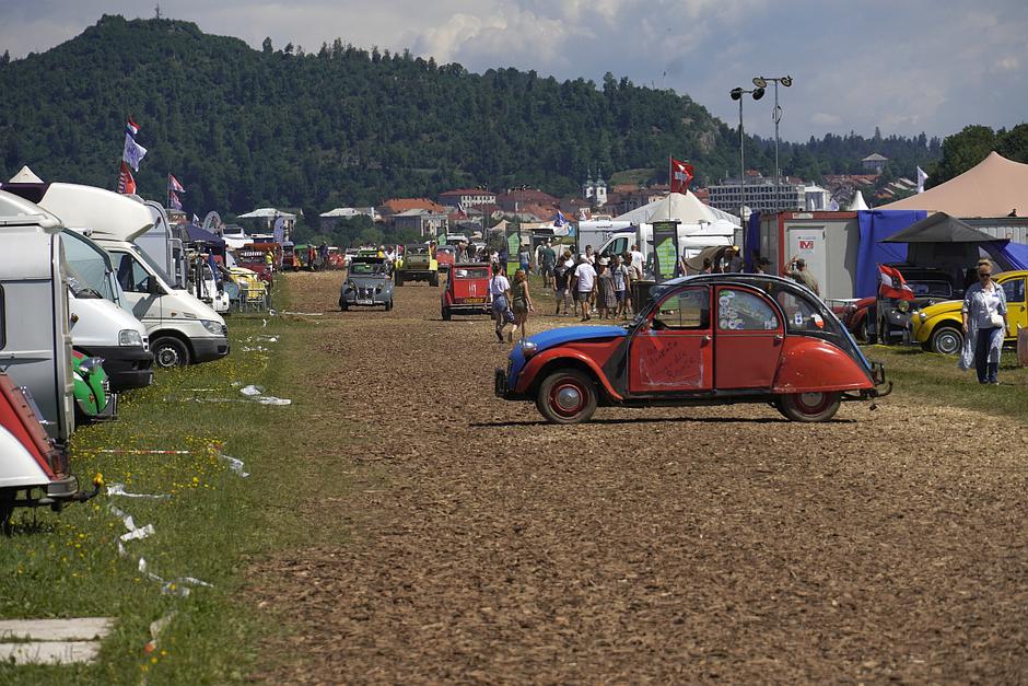 Svetovno srečanje citroën 2CV spaček Postojna | Avtor: Matija_Janežič