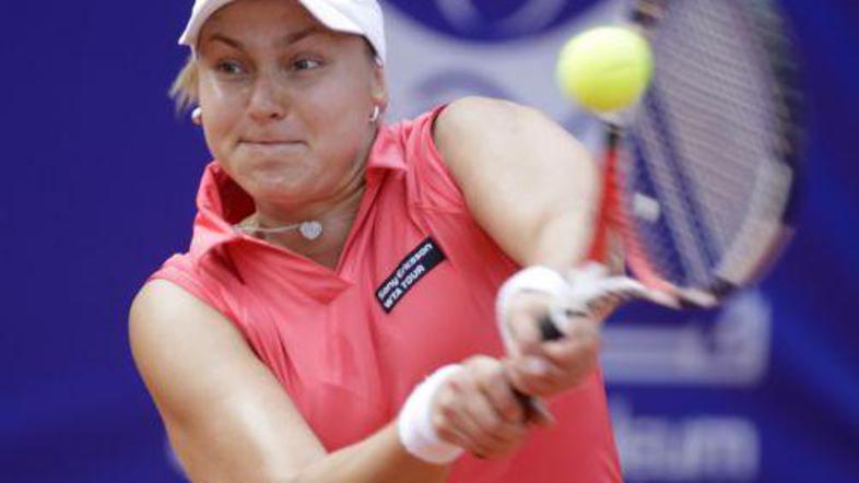 Nadja Petrova se je uvrstila v finale turnirja v Eastbournu