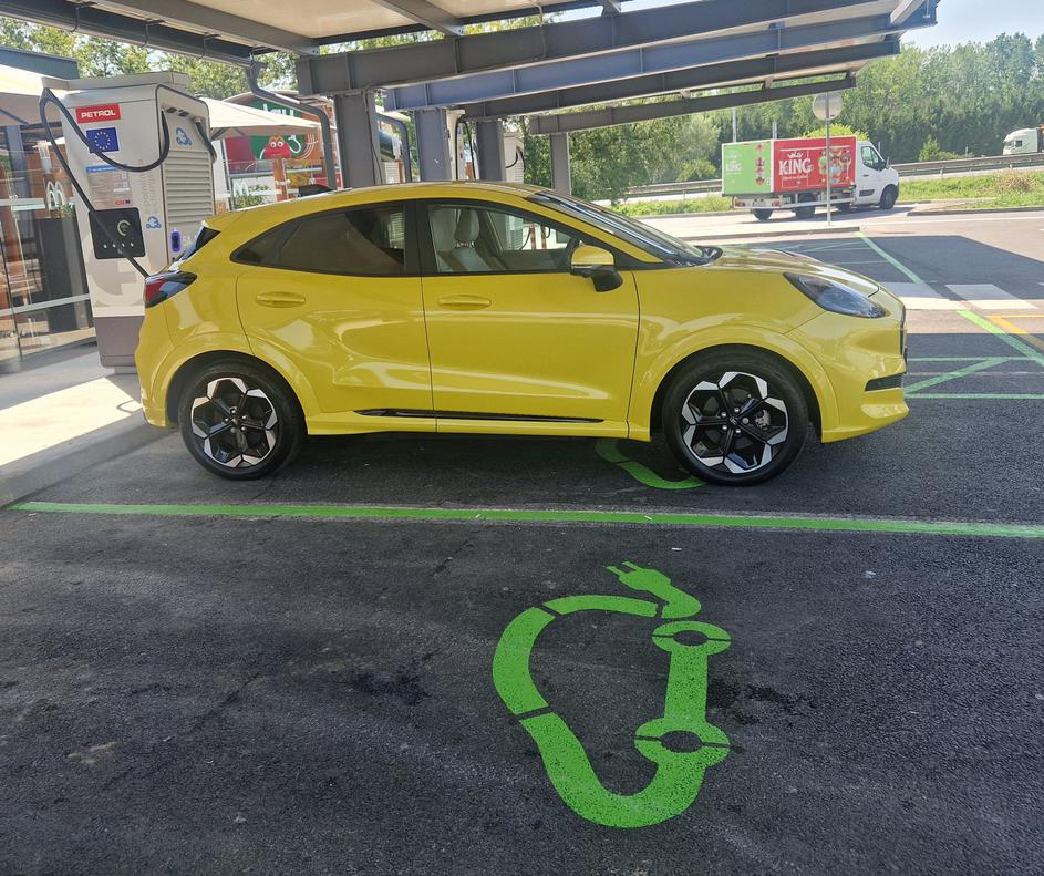 Polnjenje baterije pri ford pumi gen-E