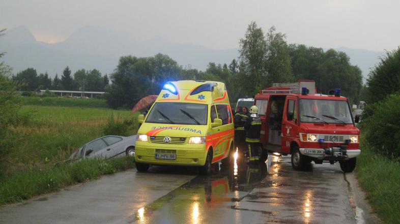 Prometna nesreča pri Mengšu.