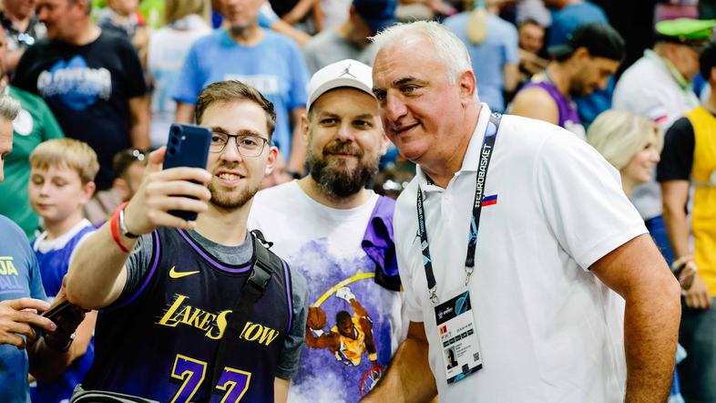 slovenski navijači, eurobasket 2025, saša dončić