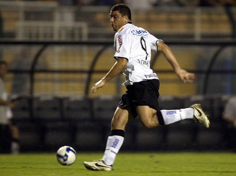 Ronaldo blesti v dresu Corinthiansa, a še ni pripravljen za reprezentančne nasto