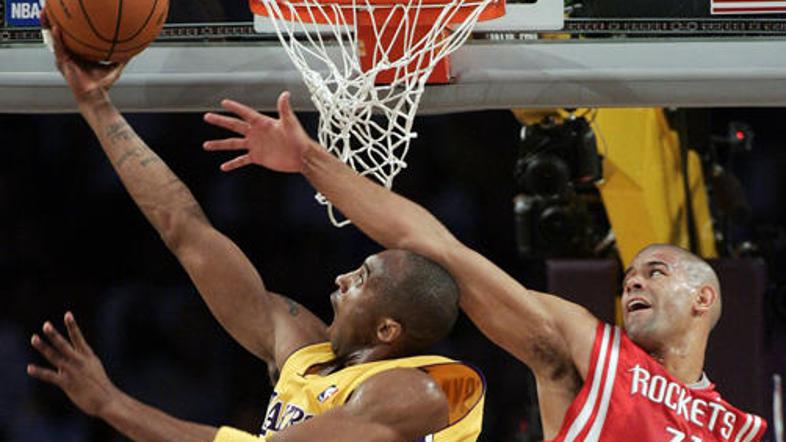 Kobe Bryant (Lakers) je dosegel 26 točk, Shane Battier (Rockets) vsega pet.