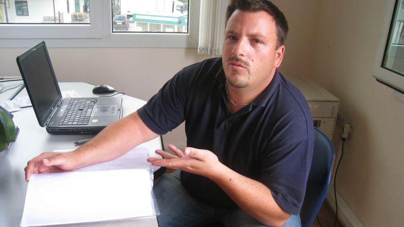 "Ogled naših bazenov je bil opravljen brez naše vednosti, zato dostopa do njih, 