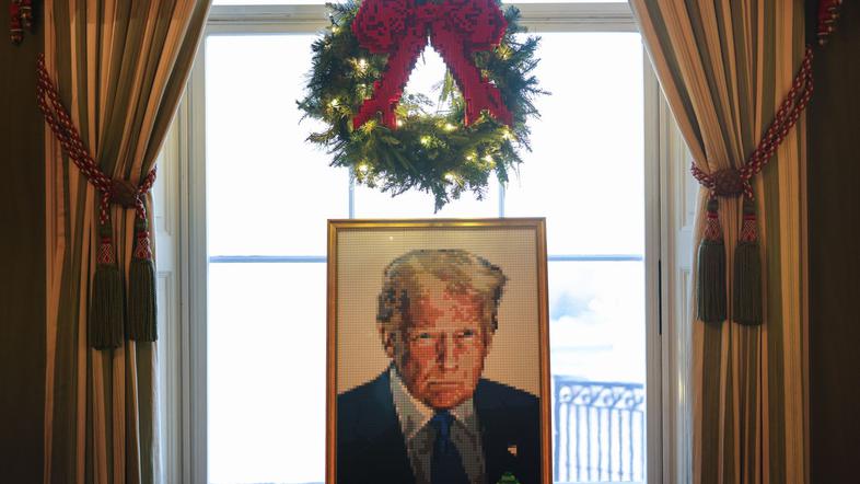 Bela hiša okrasitev