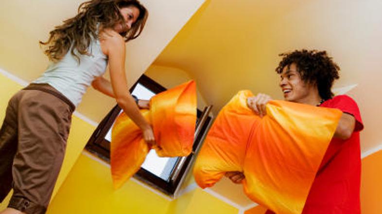 Vaše slike z zabave lahko objavite na enem od najbolj branih slovenskih portalov