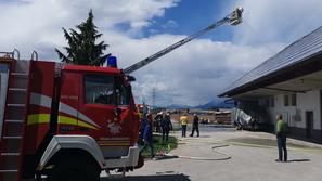 požar, Primskovo, sončna elektrarna, gospodarsko poslopje, gasilci