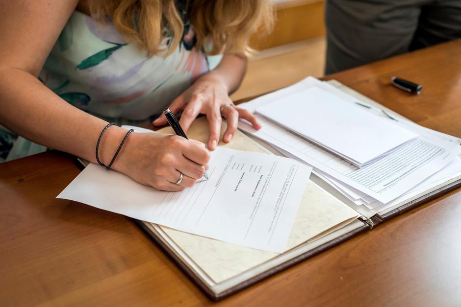 dokument podpis | Avtor: Profimedia