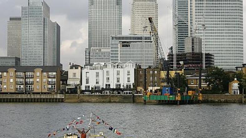 Domov se je Jason vrnil trinajst let starejši. "Občutek je nenavaden," je poveda