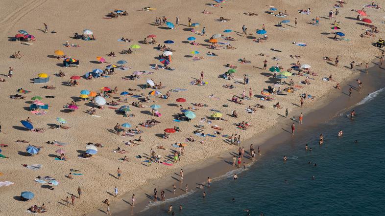 plaža Nazaré Leiria Portugalska turisti