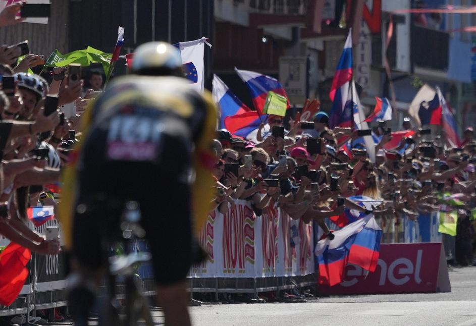 Primož Roglič Svete Višarje navijači Giro d'Italia dirka po Italiji