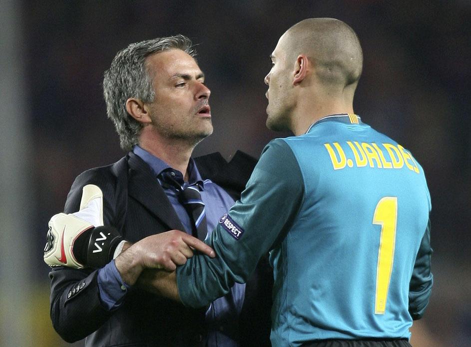 Victor Valdes napadel Jose Mourinho Inter Barcelona polfinale