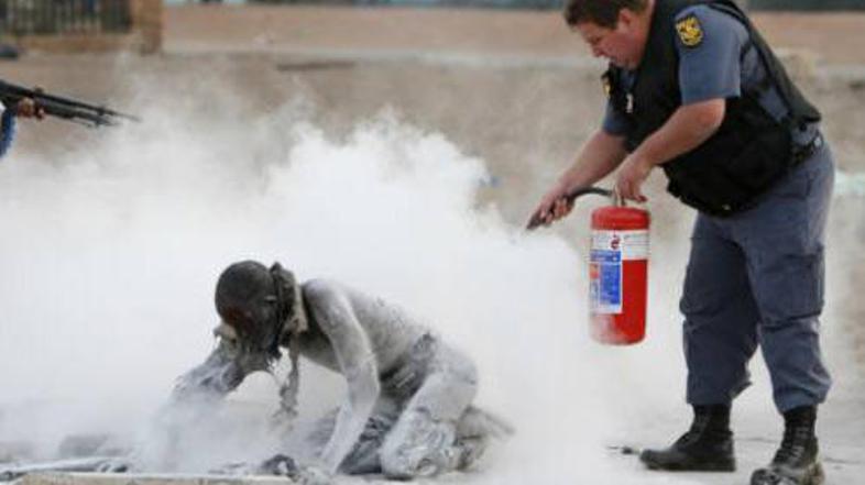 V nasilju proti priseljencem je umrlo 22 ljudi.