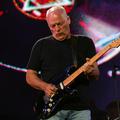 David Gilmour bo pomagal zbirati denar za brezdomce.