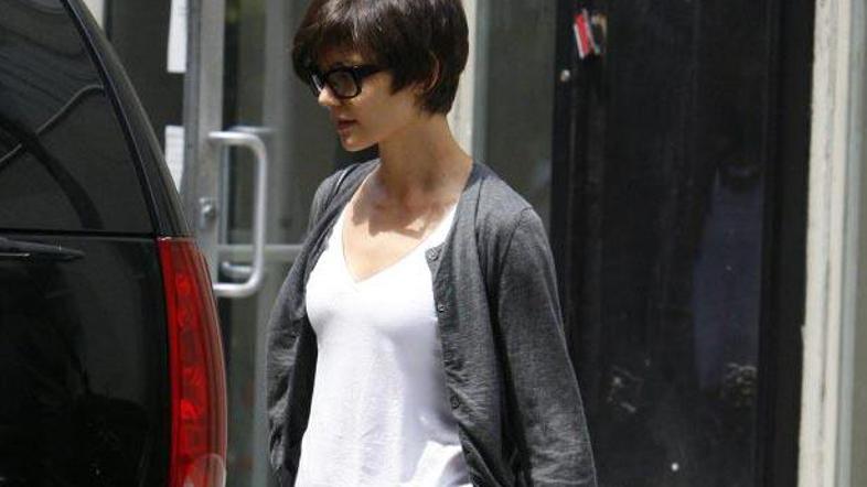 Iz dolgolaske se je v kratkem času spremenila v kratkolasko.