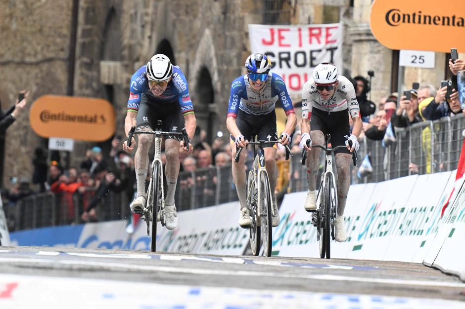 Mathieu van der Poel, Giulio Pellizzari in Isaac del Toro | Avtor: Profimedia