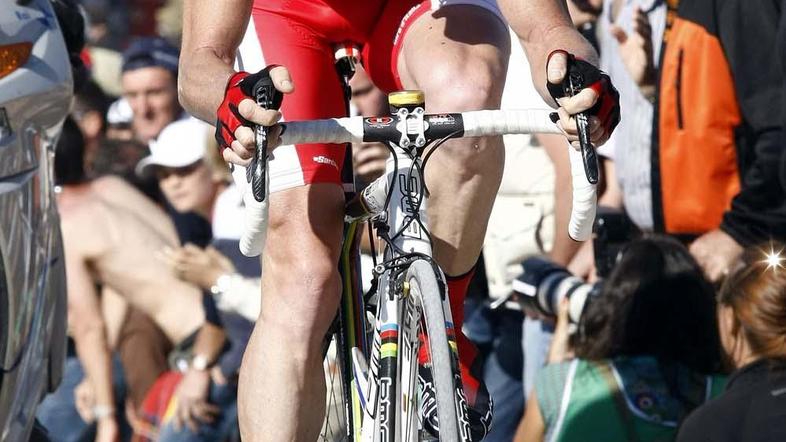 Evans je še sredi zadnje etape zaostajal za vodilnim. (Foto: Reuters)