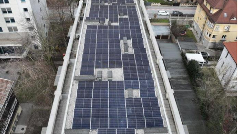 sončna elektrarna na bloku, Smoletova 12, Ljubljana