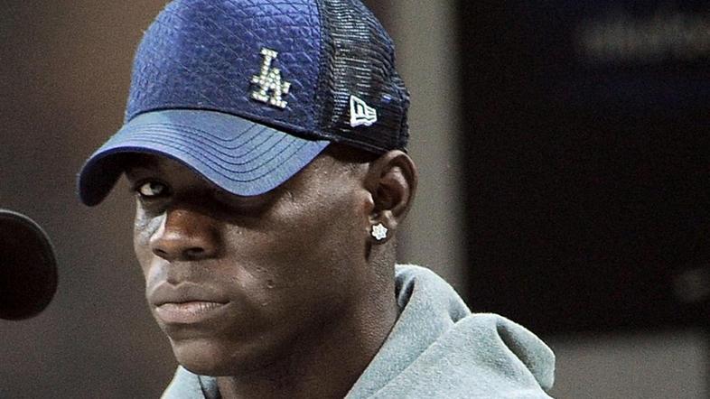 Mario Balotelli je obiskal Italijo in se kmalu znašel v zaporu. (Foto: EPA)