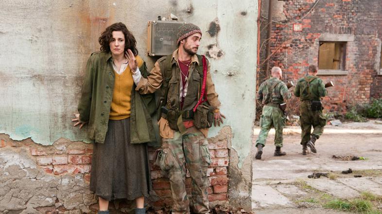 V deželi krvi in medu