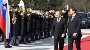 Putina je najprej sprejel Borut Pahor. (Foto: Boštjan Tacol)
