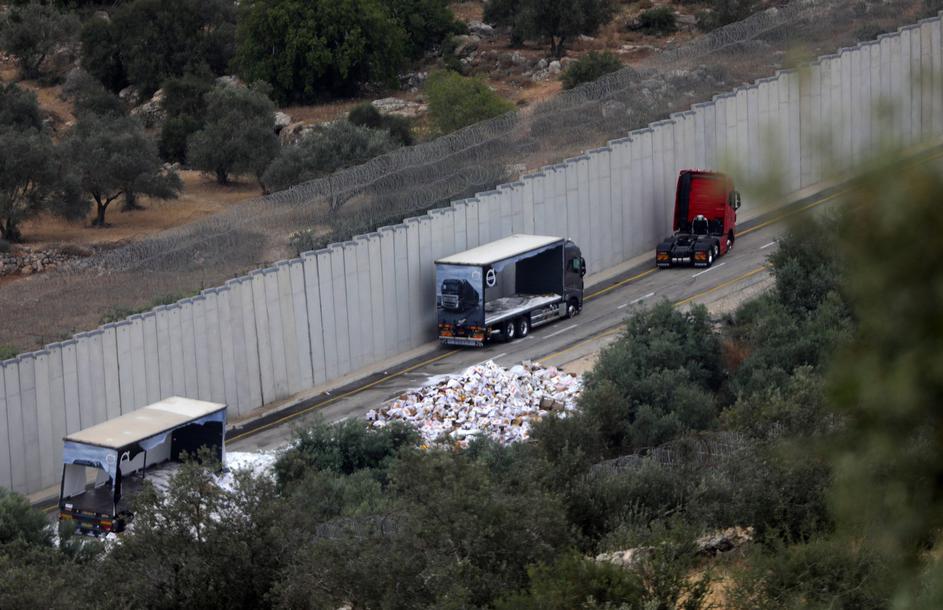 tovornjaki pomoč Gaza napad