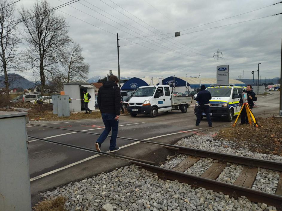 železniški prehod Šiška vlak trčenje
