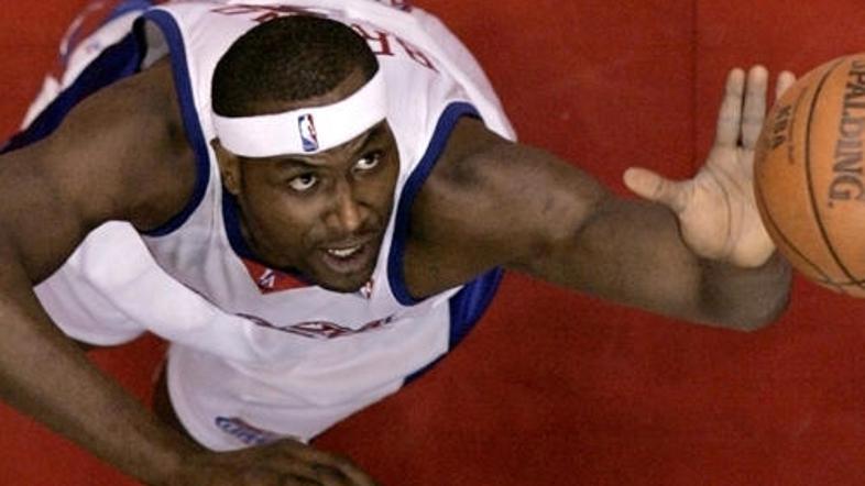 Elton Brand je prejšnjih sedem sezon igral za Clliperse, poslej bo član 76ersov.
