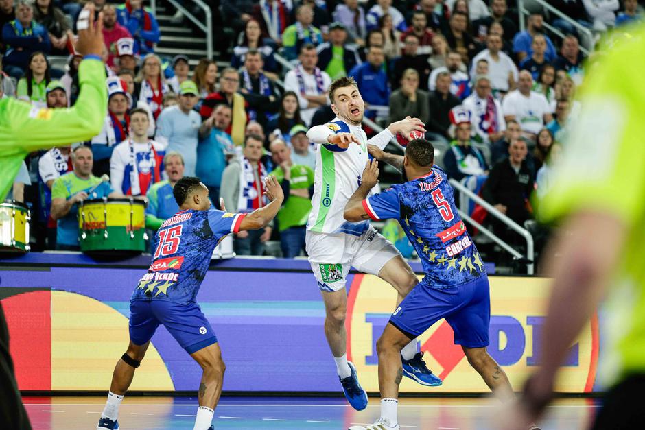 rokomet SP Zelenortski otoki-Slovenija, Nejc Cehte | Avtor: Saša Despot