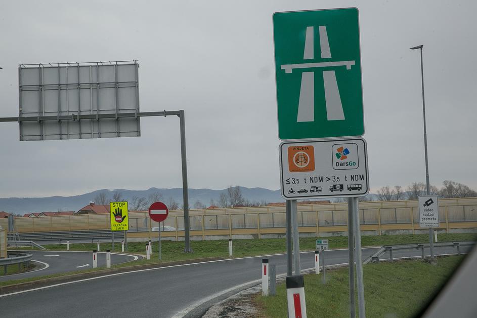 elektronsko cestinenje