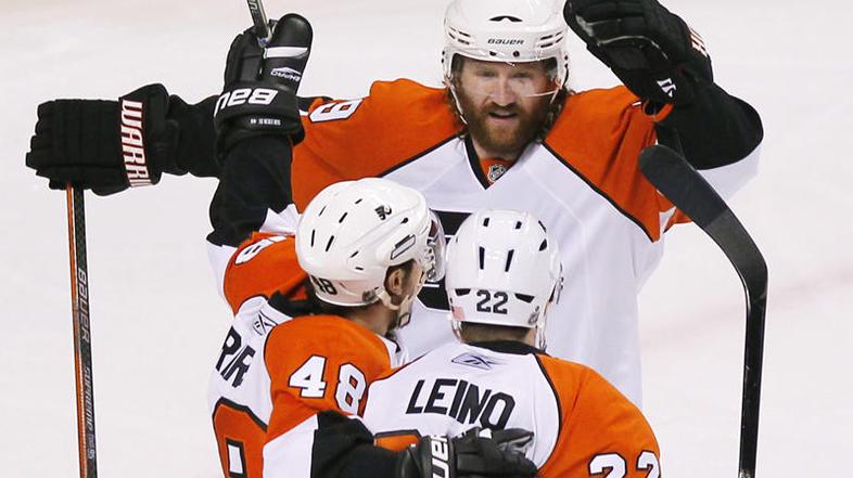 Veselje Scotta Hartnella po golu za Philadelphio. (Foto: Reuters)