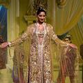 Indijska filmska zvezda Sonali Bendre. Tudi britanske filmske nadobudneže bodo i