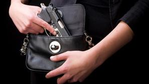 Švicarjem ni treba skrbeti, da bi ostali brez orožja. (Foto: iStockphoto)