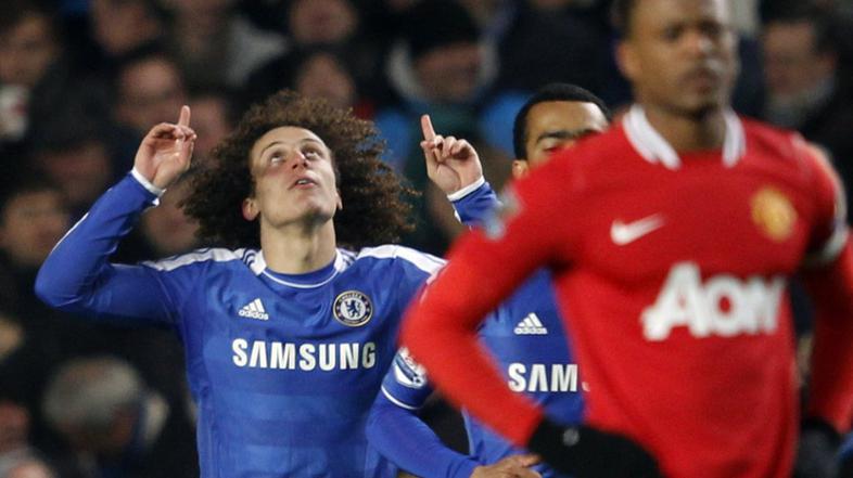 chelsea manchester united  luiz