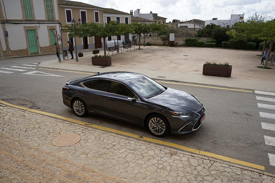 lexus ES | Avtor: Matija_Janežič