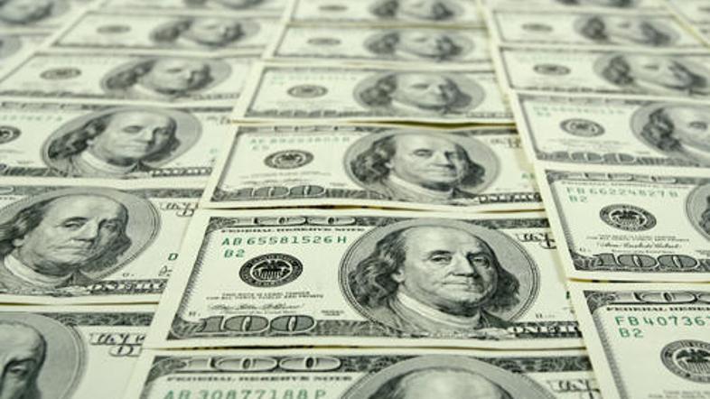 Vzrok za naraščanje števila bankovcev, ki vsebujejo kokain, vidijo v porastu uži