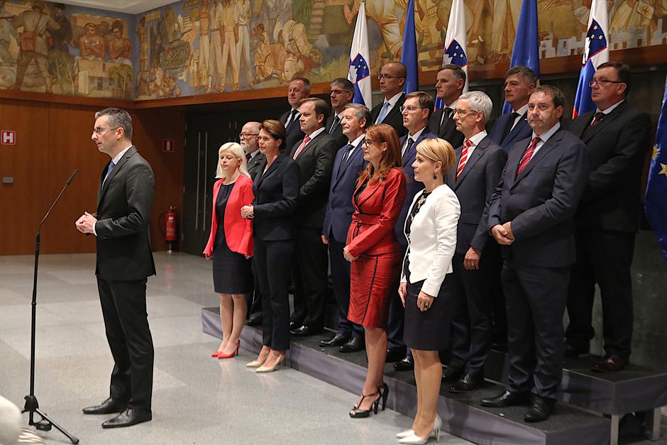 vlada RS | Avtor: Saša Despot