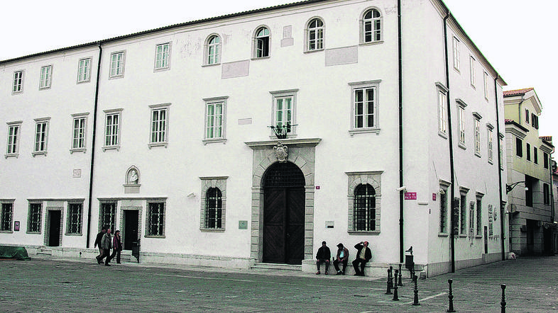 Na primorski univerzi na akreditacijo in vpis v razvid visokošolskih zavodov čak