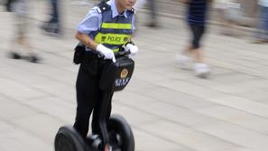 Segwaye s pridom uporabljajo tudi nekatere policijske in vojaške enote v tujini.