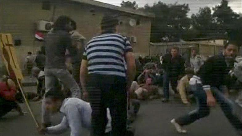 Objavljen je bil amaterski videoposnetek, iz katerega je razvidno, da poskušajo 