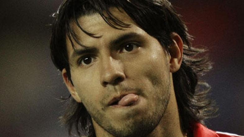 Agüero in soigralci iz Atletica Madrida so bili po remiju izžvižgani.