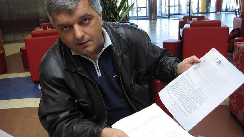 Rade Šobot trdi, da bo šel z dokazi in tožbami do konca. “Nekdo bo dobil odpoved