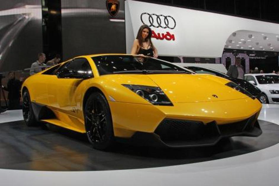 Lamborghini murcielago LP670-4 SV je prava paša za oči.