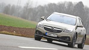 Opel insignia country tourer