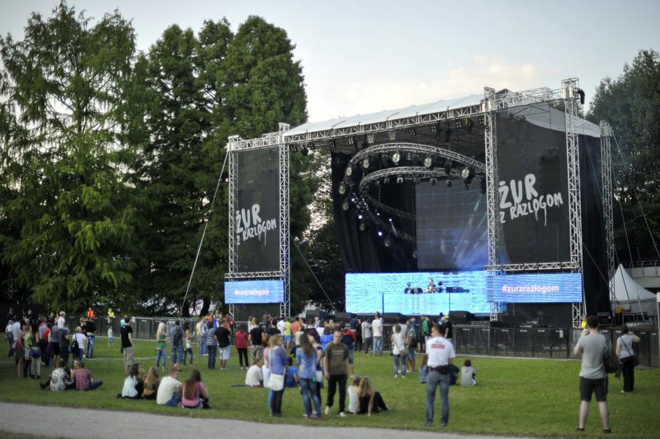 umek žur z razlogom 