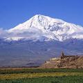 Ararat, kamor so bili namenjeni nemški turisti.